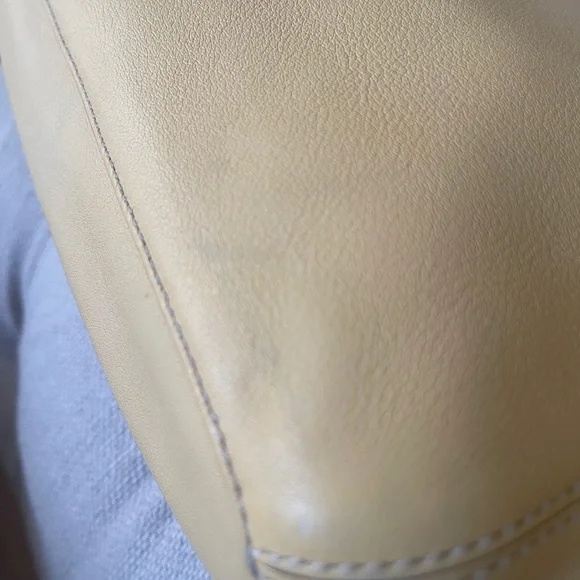 SOLD! Vintage Coach Yellow Leather Shoulder /Crossbody Handbag Purse No.9326 - Picture 6 of 11